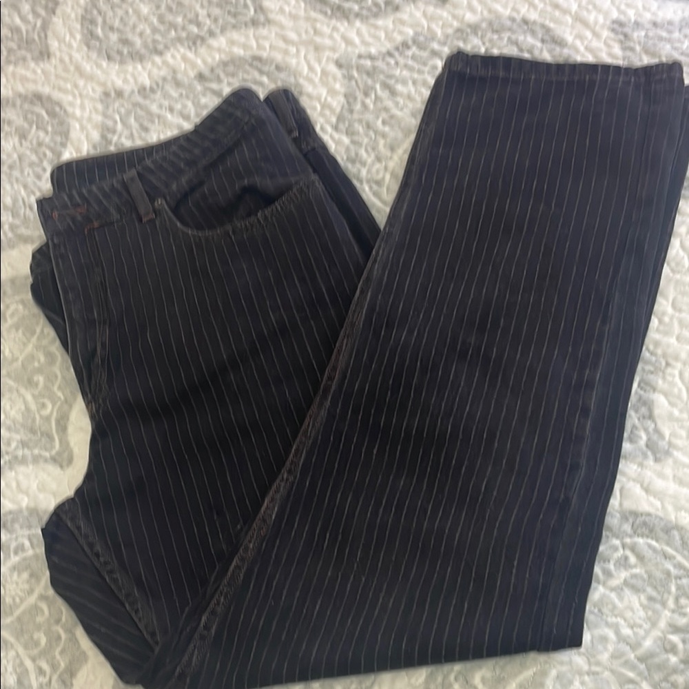 Munthe Black Straight Jeans with Classic Style